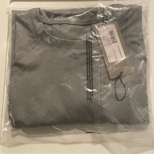 Men’s heather gray target tshirt New With Tags Size Large